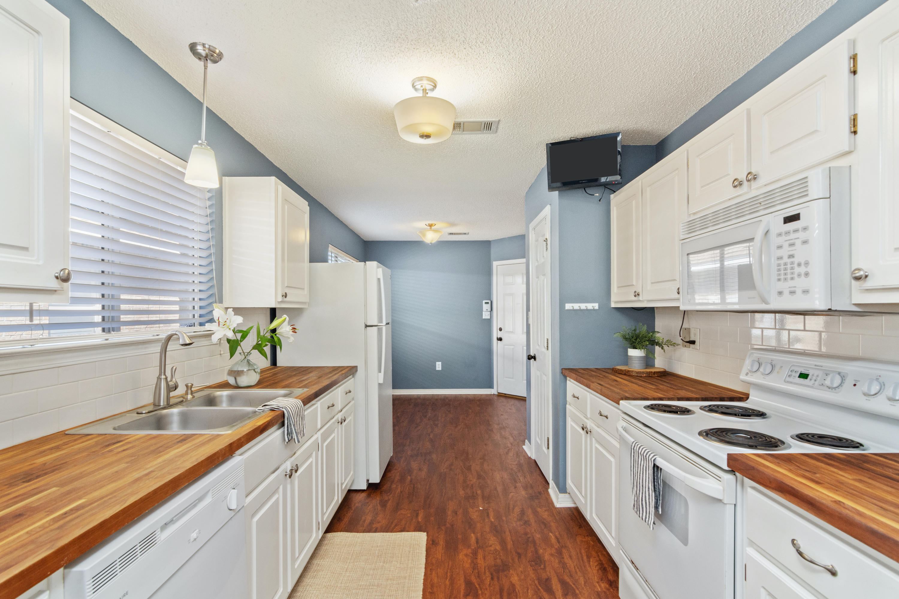 680 Randall Roberts Road Fort Walton Beach, FL 32547 - Photo 9 of 40 Gallery Image 9