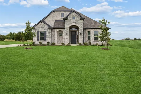 $574,900 | 5013 Valley View Drive, Joshua, TX 76058