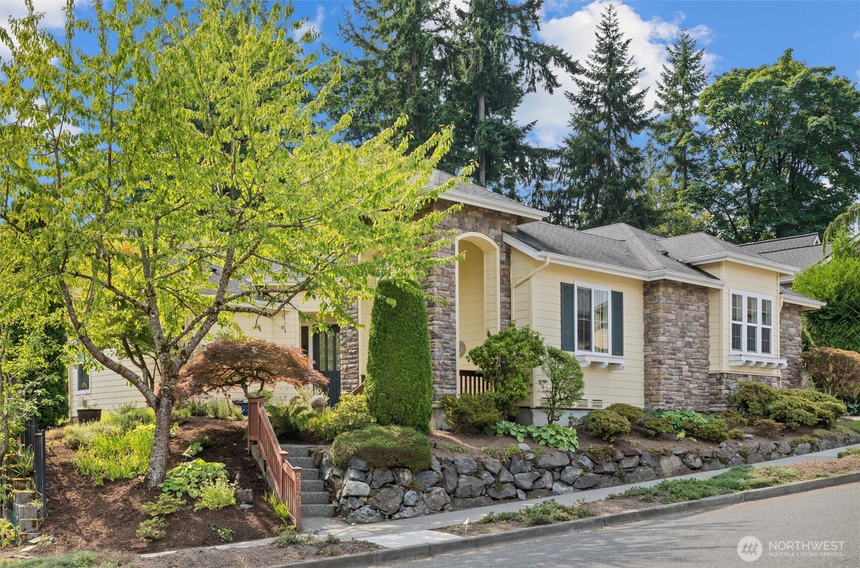 23263 Northeast 126th Street Redmond, WA 98053 - Photo 2 of 38