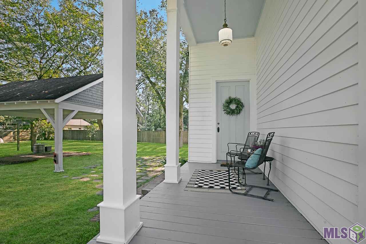 8325 Highland Road Baton Rouge, LA 70808 - Photo 34 of 34 Quiet Back Porch!
