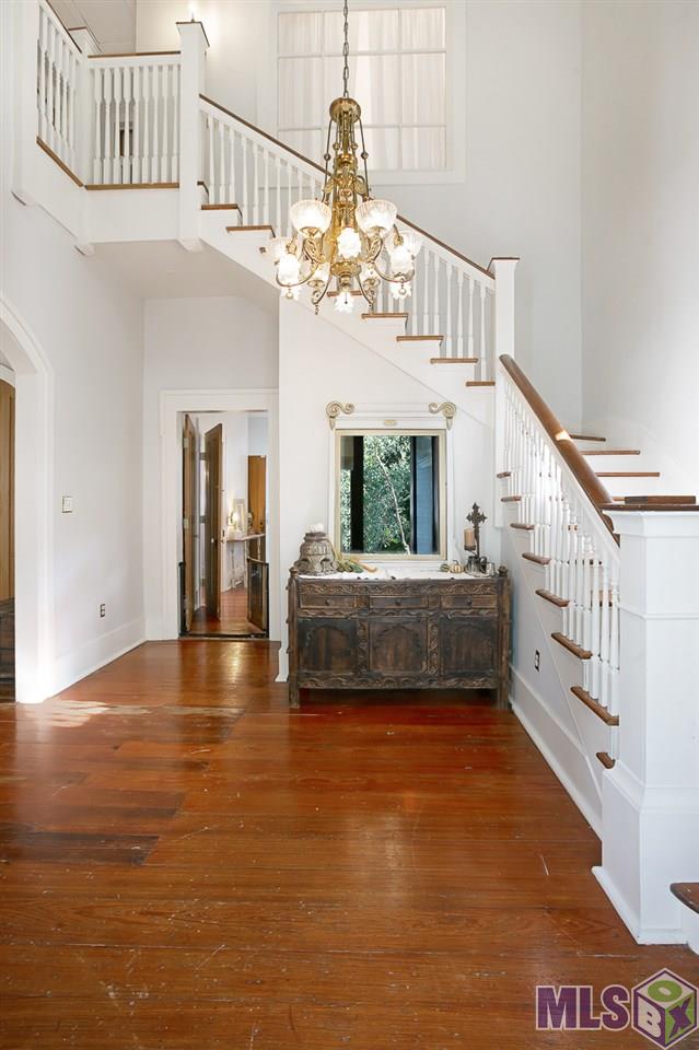 8325 Highland Road Baton Rouge, LA 70808 - Photo 8 of 34 The Grand Foyer!