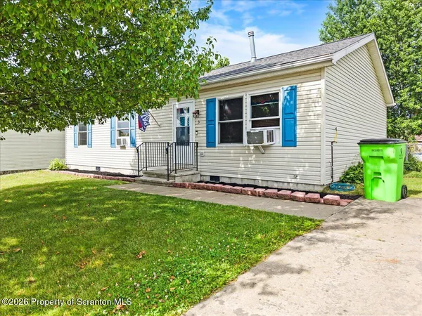 $225,000 | 3 Jeanne Drive, Tunkhannock, PA 18657