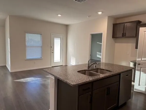 $2,050 | 1412 Chestnut Cove Drive, Princeton, TX 75407