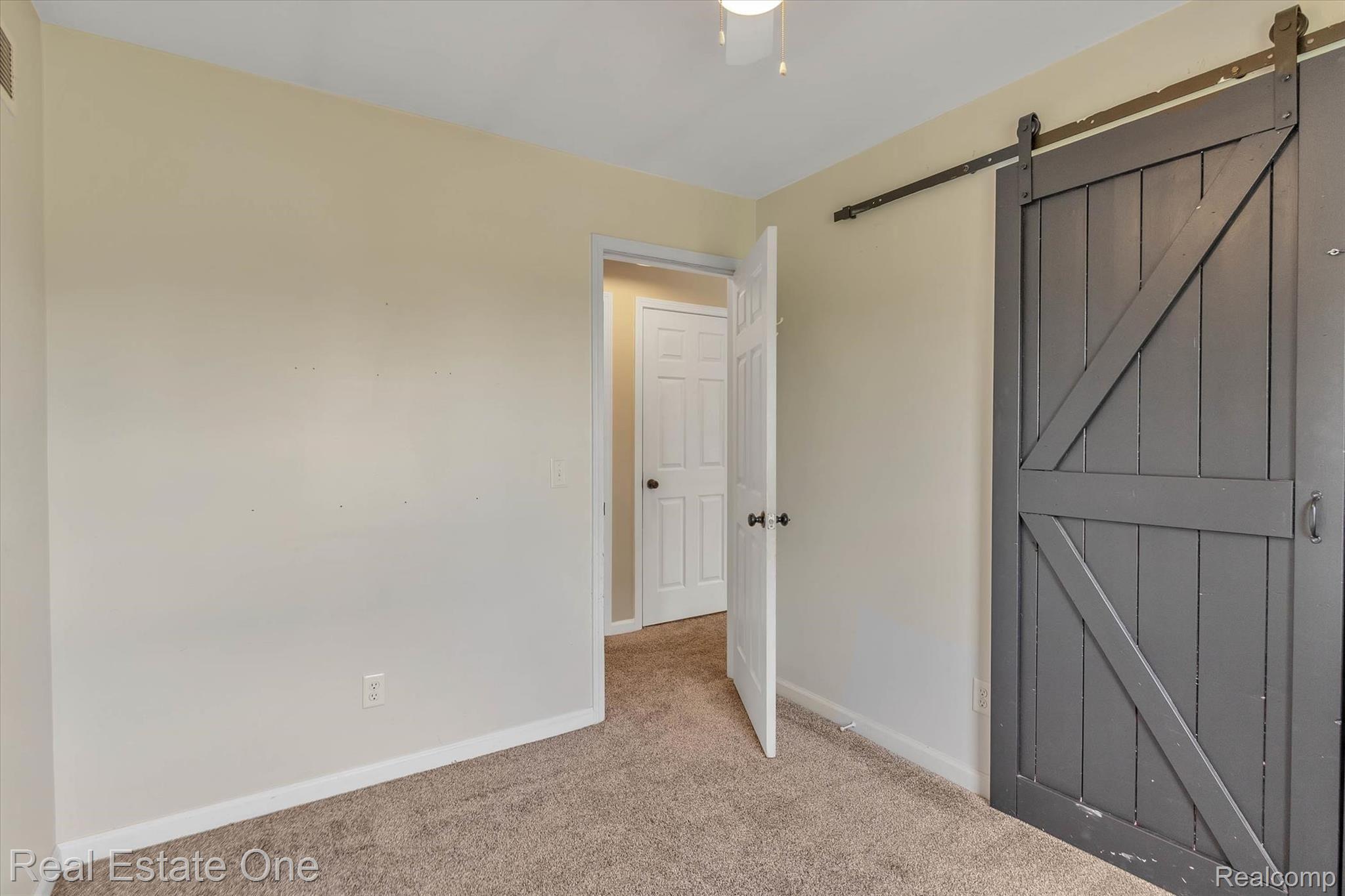276 North Kane Road Webberville, MI 48892 - Photo 9 of 20 6.jpg