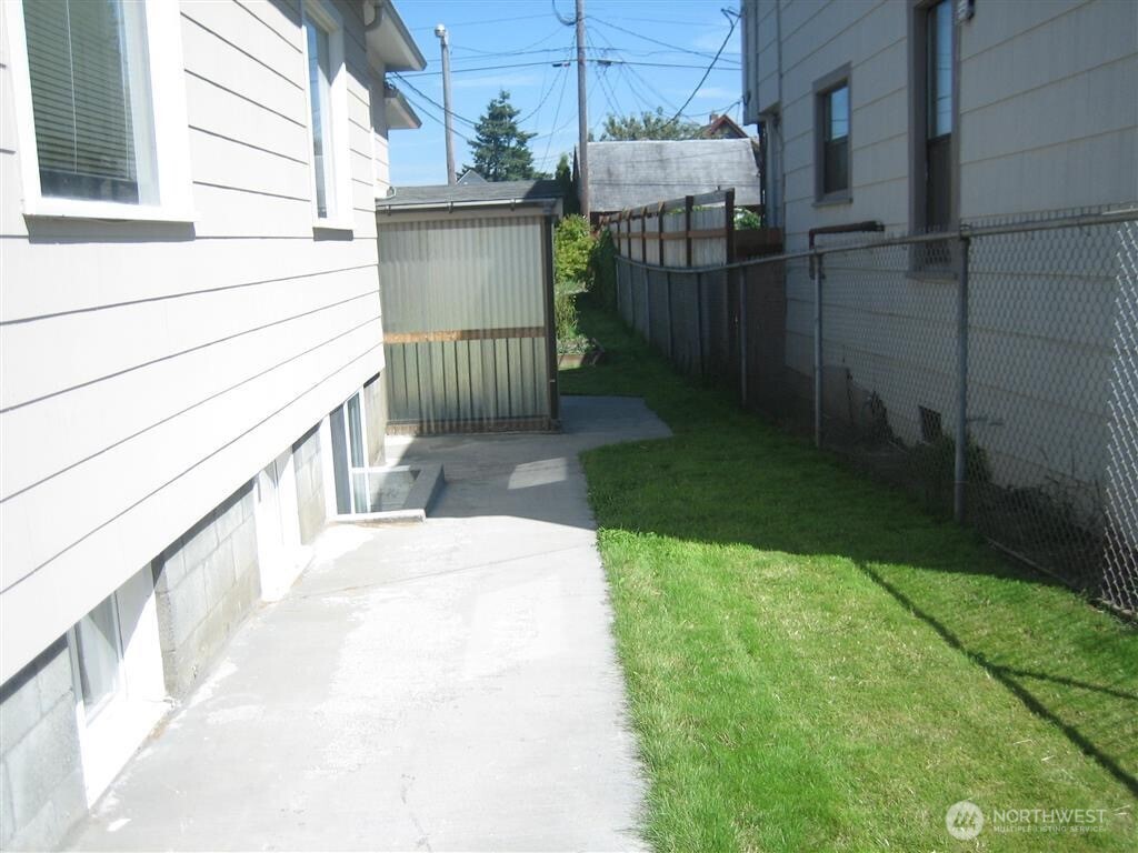 2219 Rockefeller Avenue Everett, WA 98201 - Photo 21 of 25