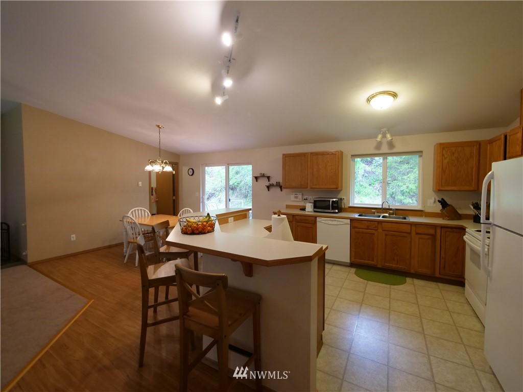 14990 Fagerud Road Southeast Olalla, WA 98359 - Photo 8 of 25 Gallery Image 8