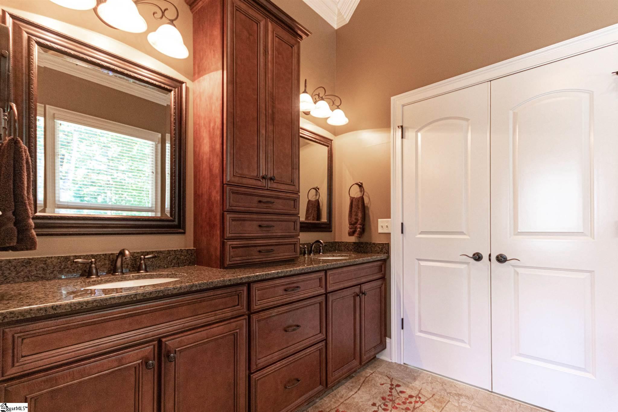 112 Ledgestone Way Greer, SC 29651 - Photo 16 of 30 Gallery Image 16