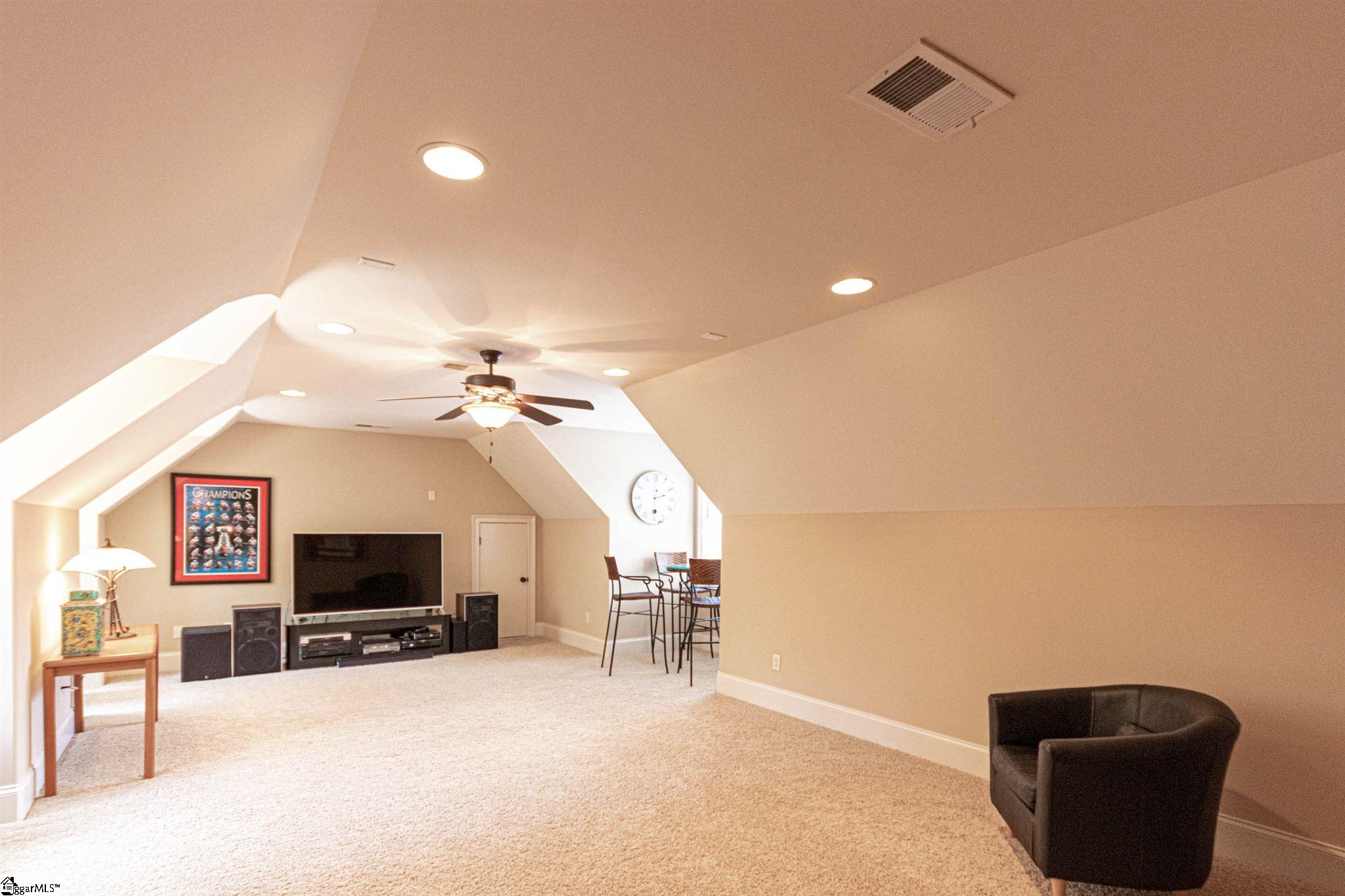 112 Ledgestone Way Greer, SC 29651 - Photo 19 of 30 Gallery Image 19