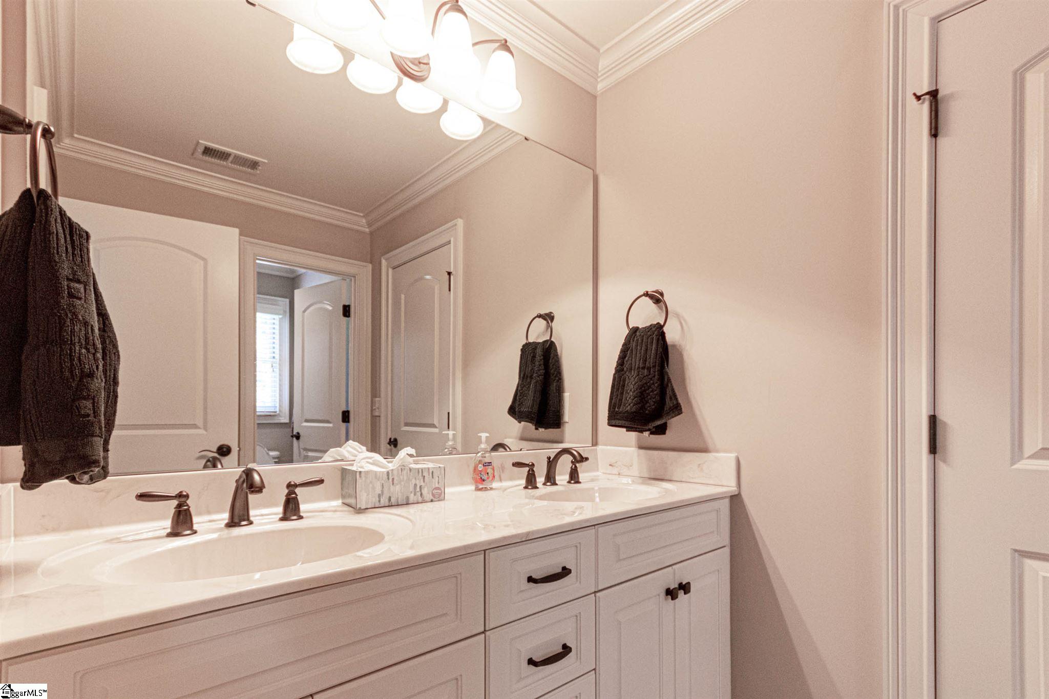 112 Ledgestone Way Greer, SC 29651 - Photo 21 of 30 Gallery Image 21