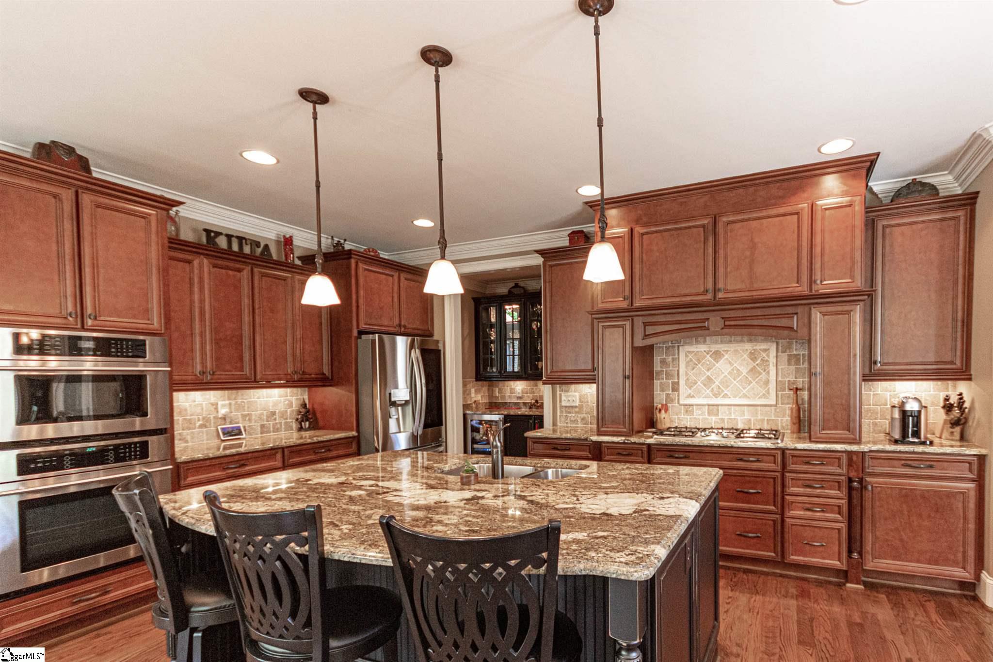 112 Ledgestone Way Greer, SC 29651 - Photo 6 of 30 Gallery Image 6