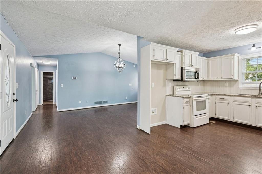 11 Paces Meadows Lane Dallas, GA 30157 - Photo 13 of 36