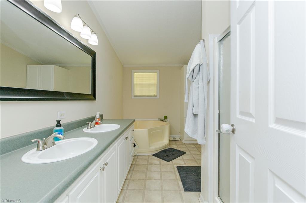 157 Archie Lane Lexington, NC 27295 - Photo 15 of 24 Gallery Image 15