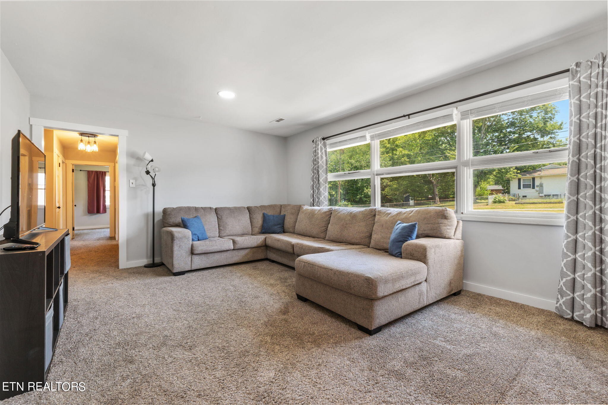 1609 Rambling Road Knoxville, TN 37912 - Photo 8 of 41 Gallery Image 8