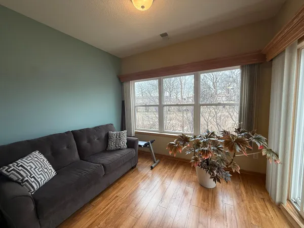 $275,000 | 934 Serenity Circle, Young America, MN 55397