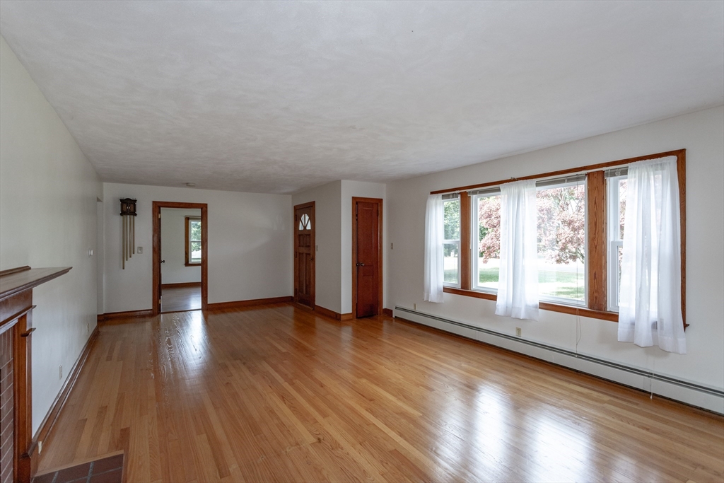 266 Hillside Road Westfield, MA 01085 - Photo 13 of 37 Gallery Image 13