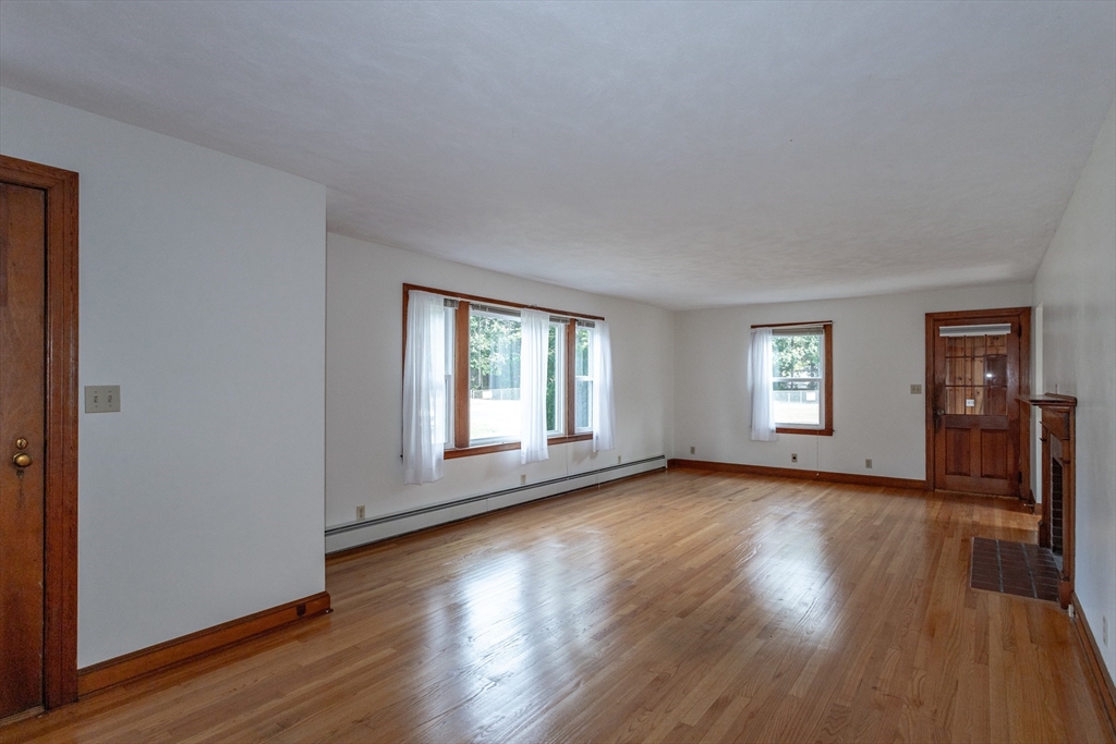 266 Hillside Road Westfield, MA 01085 - Photo 16 of 37 Gallery Image 16