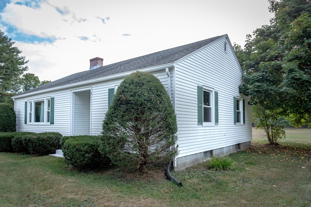266 Hillside Road Westfield, MA 01085 - Photo 4 of 37 Gallery Image 4