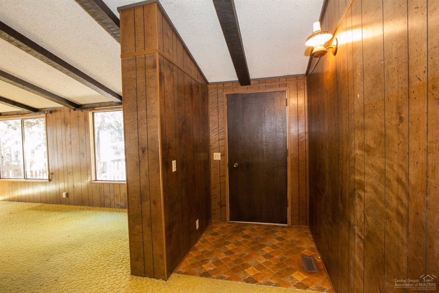 60887 Ridge Drive Bend, OR 97702 - Photo 9 of 25 Additional Photo