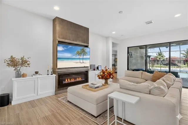 $1,249,000 | 4126 Aspen Chase Drive, Naples, FL 34119