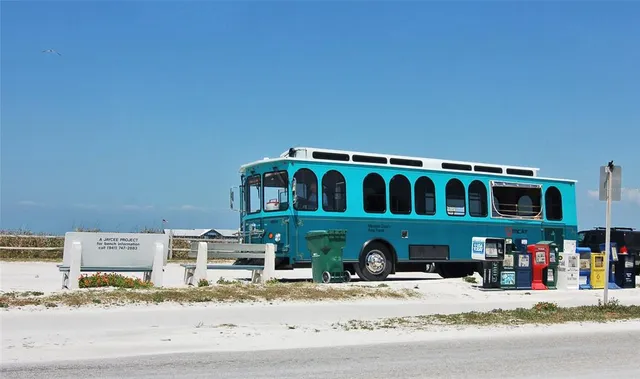 $550,000 | 4503 Coral Lake Drive, Bradenton, FL 34210