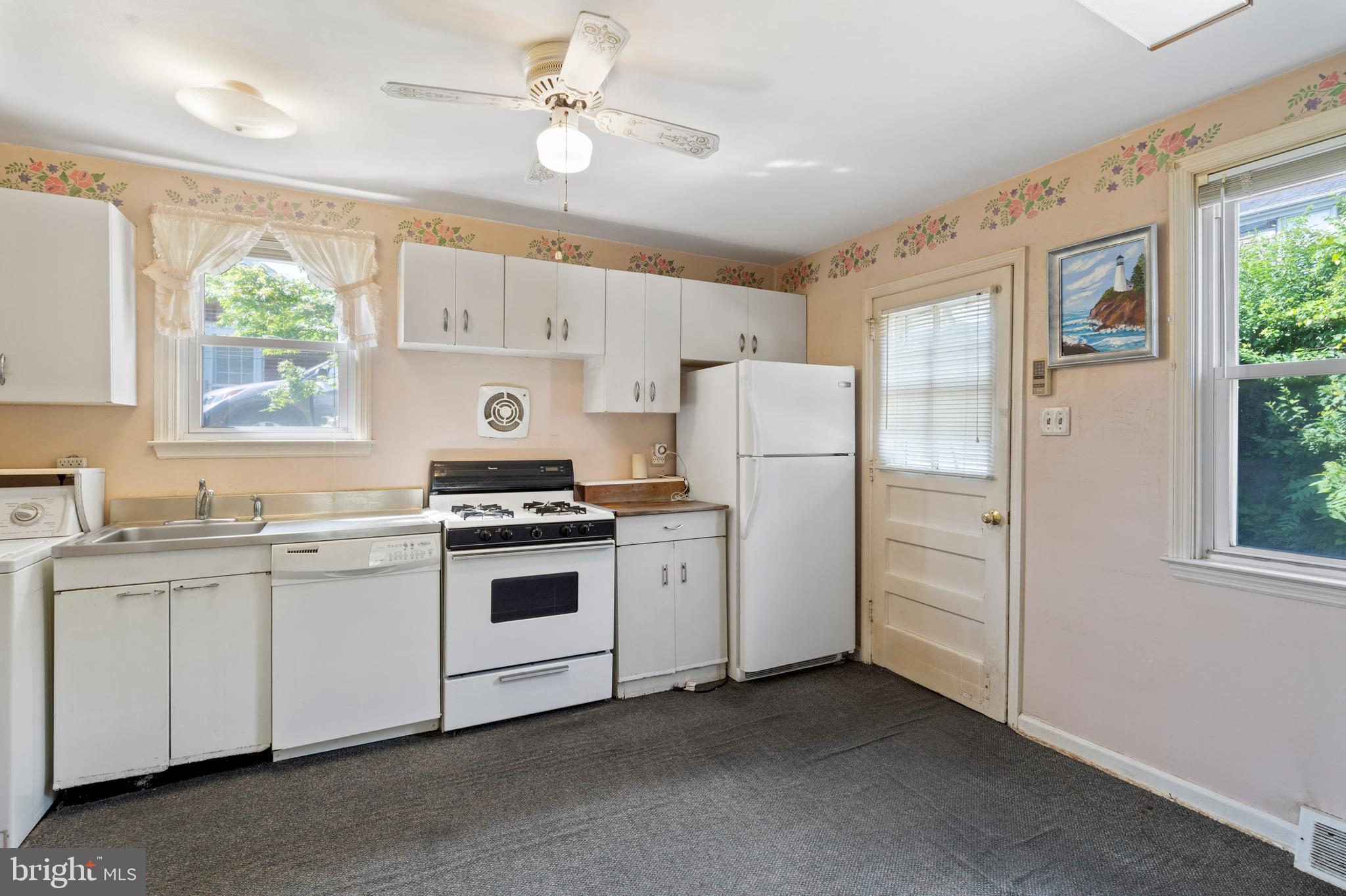 363 Sugartown Road Wayne, PA 19087 - Photo 8 of 26