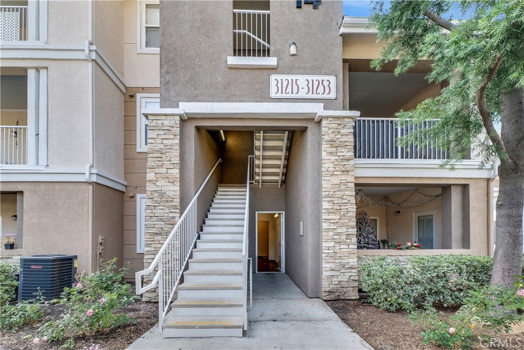 31231 Taylor Lane Temecula, CA 92592 - Photo 1 of 27 front view of a building