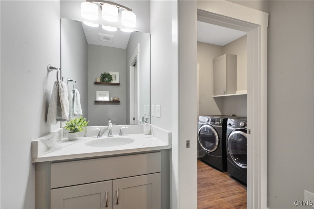 102 Firefly Way Camillus, NY 13031 - Photo 21 of 44