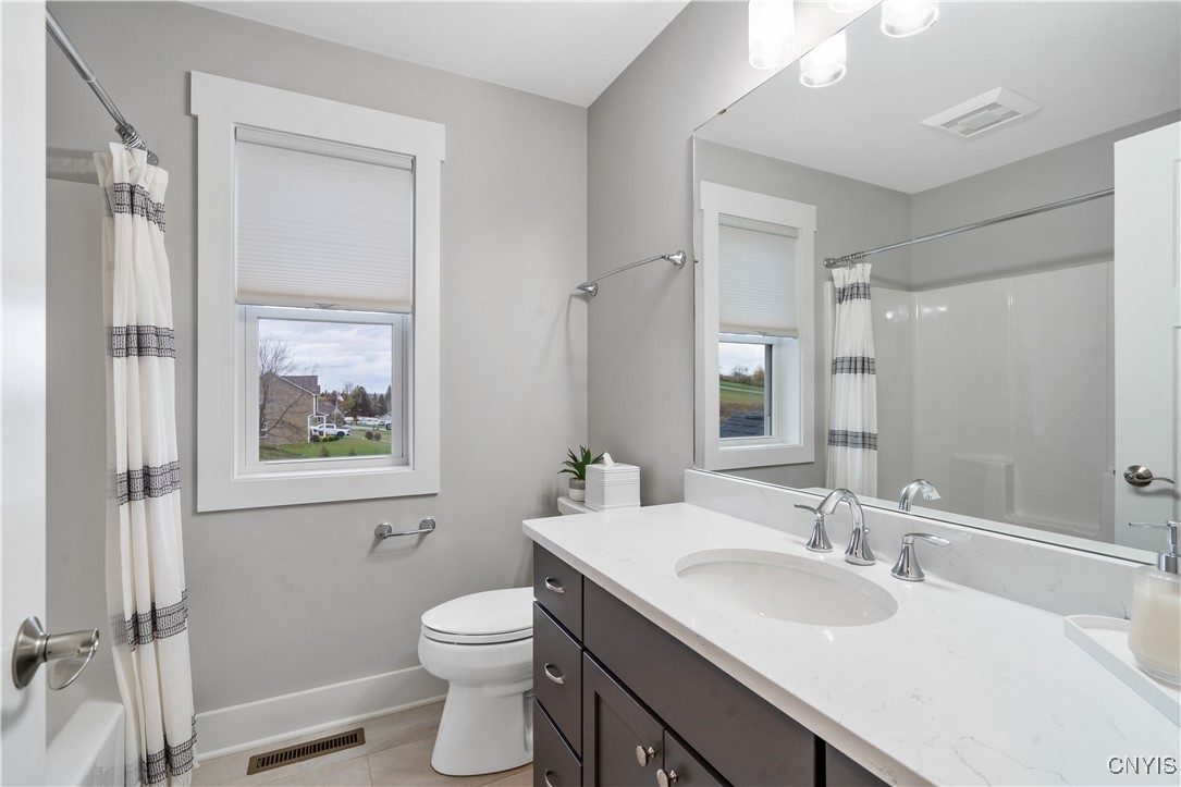 102 Firefly Way Camillus, NY 13031 - Photo 28 of 44