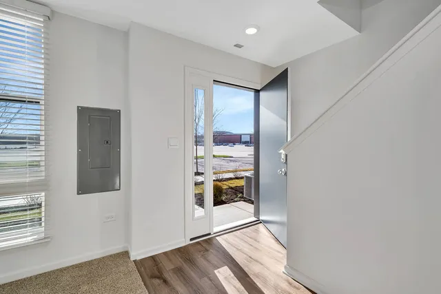 $484,990 | 361 Summit Circle, Lombard, IL 60148