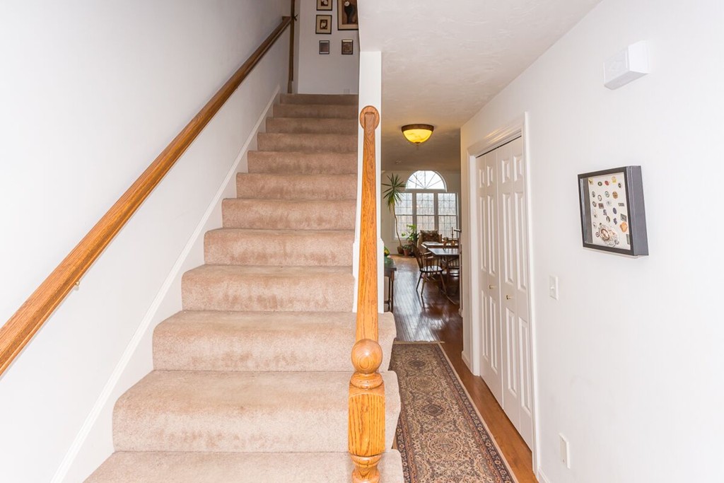 281 Rowley Bridge Road, Unit 5 Topsfield, MA 01983 - Photo 2 of 18 Gallery Image 2
