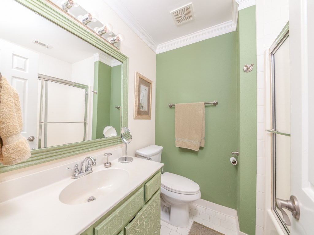 1701 Regency Road, Unit 112 Gulf Shores, AL 36542 - Photo 27 of 33 Master Bathroom