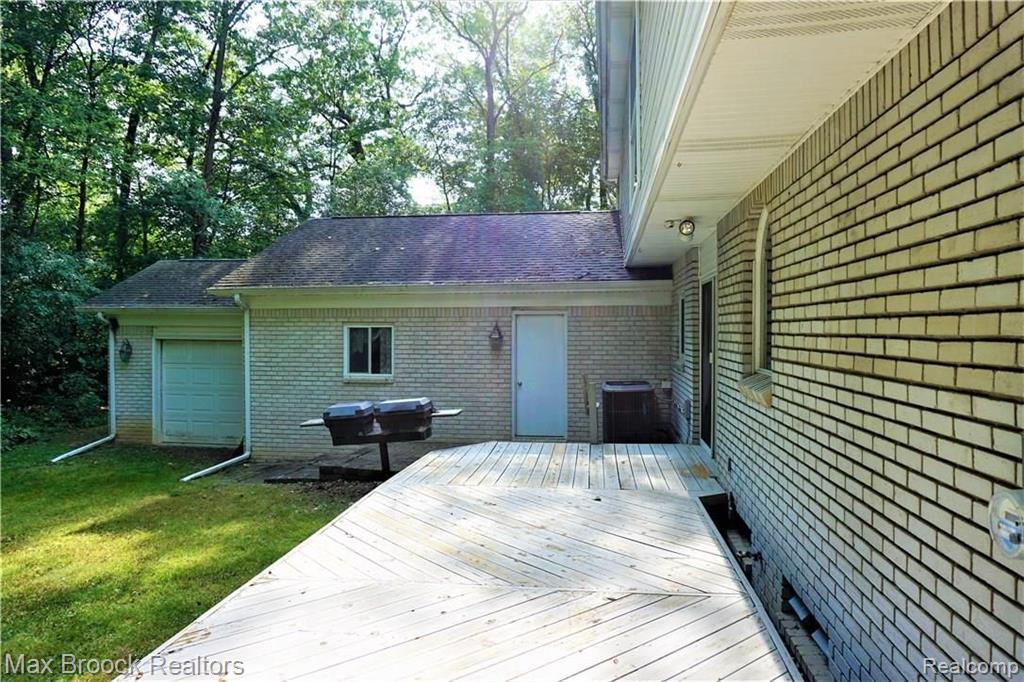 4077 Lincoln Road Bloomfield Hills, MI 48301 - Photo 18 of 30