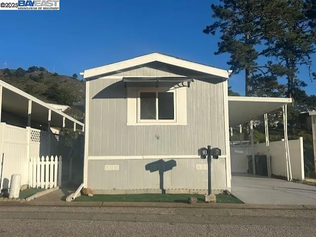 $219,900 | 10 Lighthouse Lane, Daly City, CA 94014