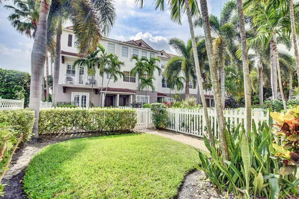 $3,300 | 120 Ocean Cay Way, Hypoluxo, FL 33462