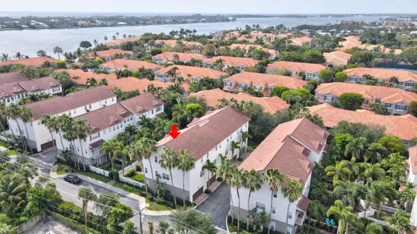 $3,300 | 120 Ocean Cay Way, Hypoluxo, FL 33462