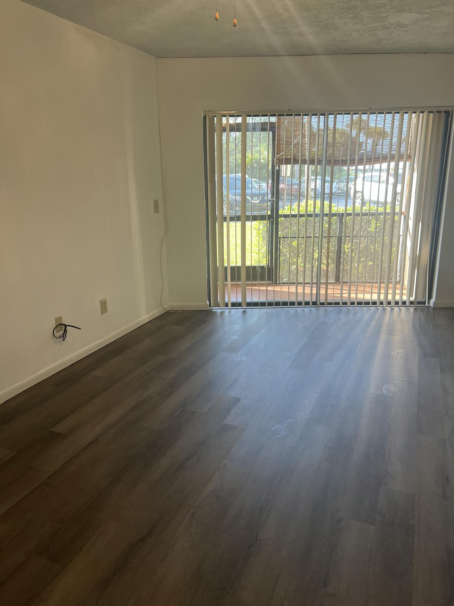 2069 Northeast Collins Circle, Unit 710 Jensen Beach, FL 34957 - Photo 6 of 15 tempImagegq9svb