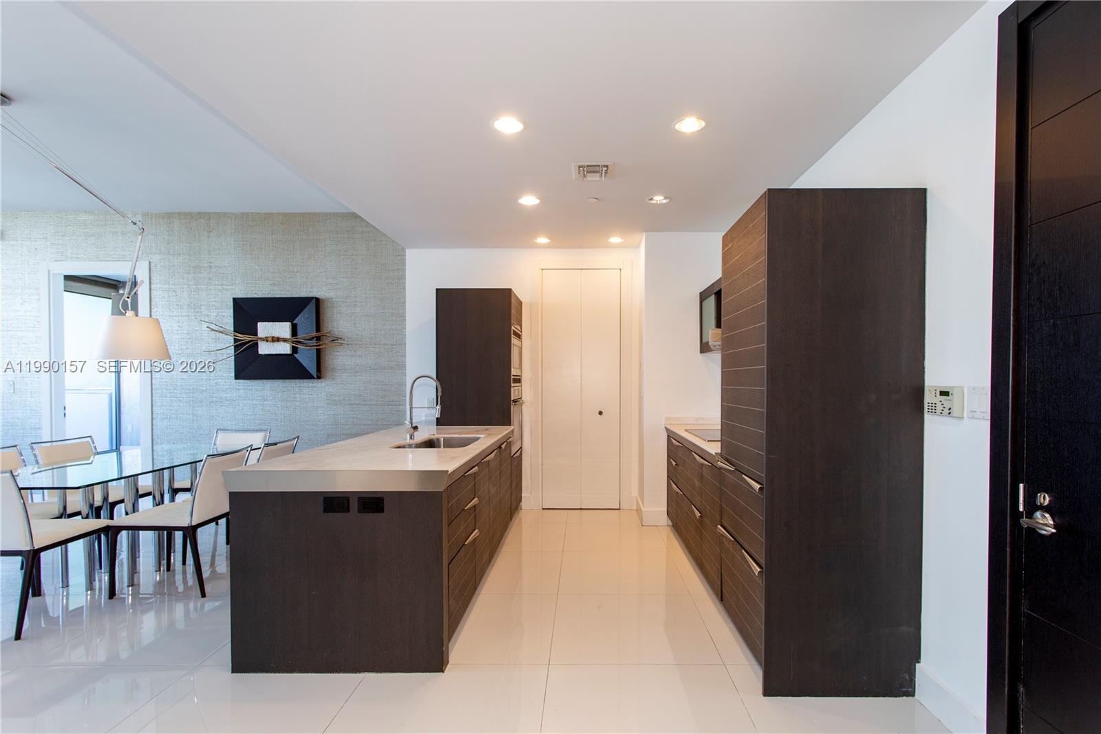 200 Biscayne Blvd Way, Unit 4512 Miami, FL 33131 - Photo 5 of 19