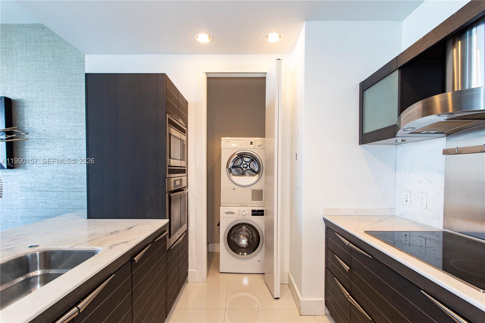 200 Biscayne Blvd Way, Unit 4512 Miami, FL 33131 - Photo 7 of 19