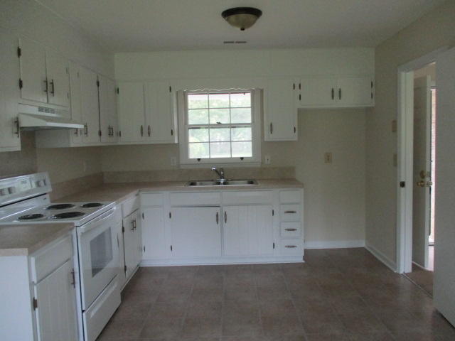 32 Stanhope Road Goose Creek, SC 29445 - Photo 2 of 8 487