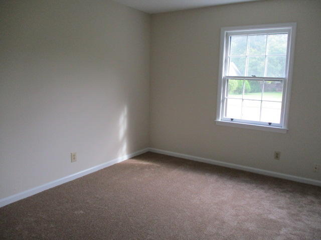 32 Stanhope Road Goose Creek, SC 29445 - Photo 4 of 8 459