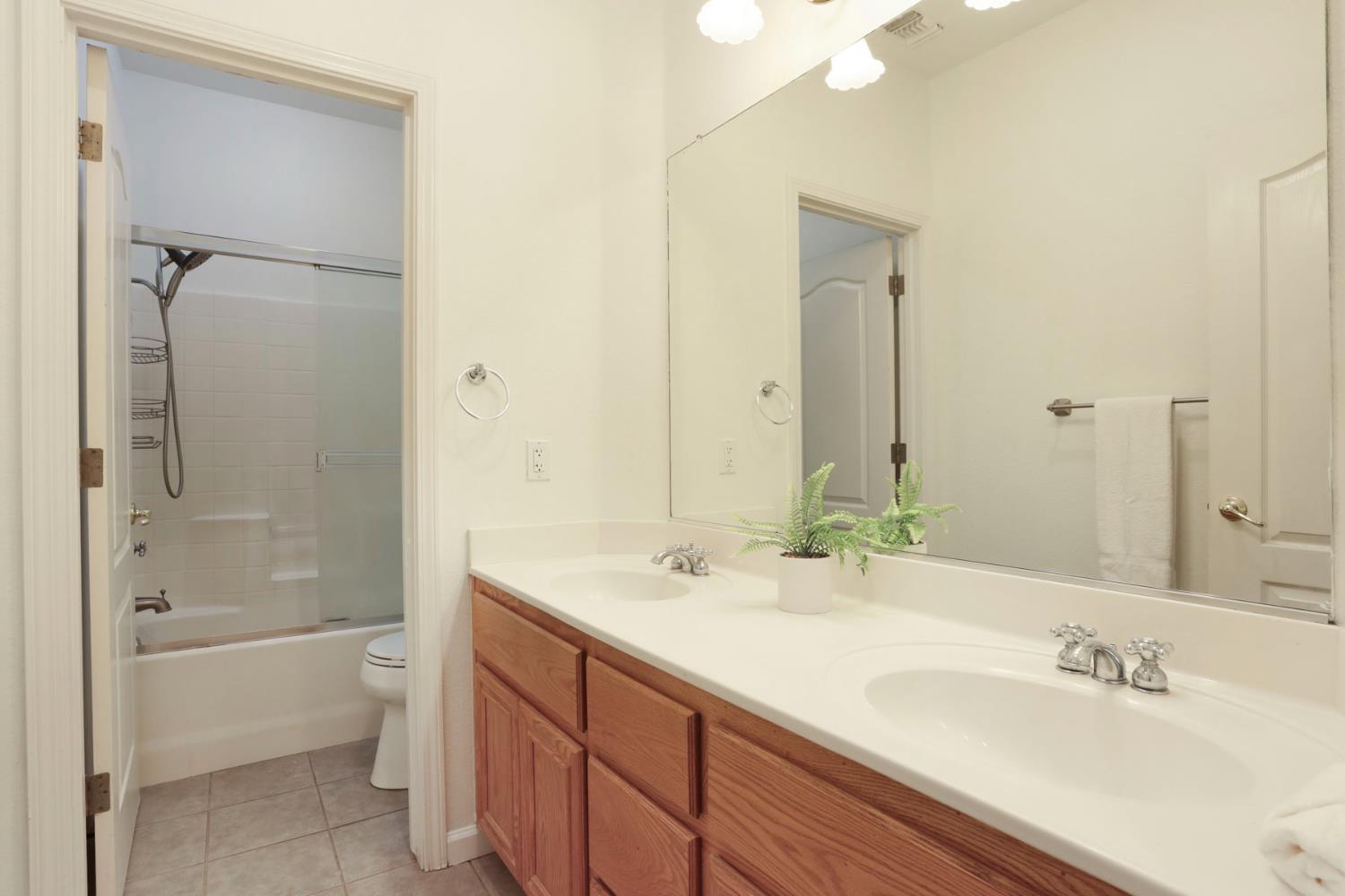 215 Generations Court Manteca, CA 95337 - Photo 34 of 56