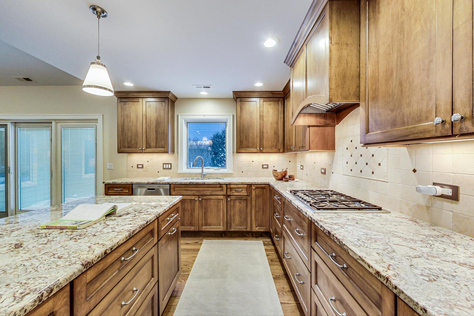520 Hunter Road Glenview, IL 60025 - Photo 15 of 70