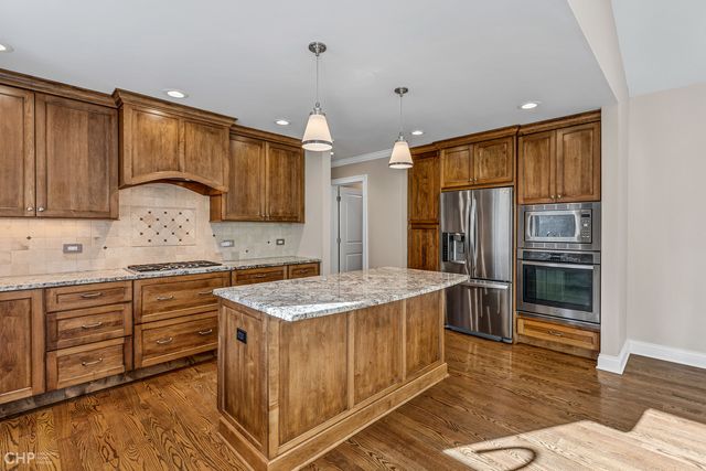 $790,000 | 520 Hunter Road, Glenview, IL 60025