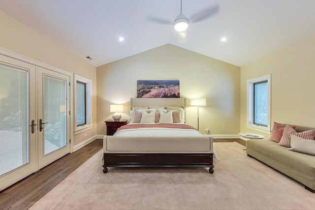 $790,000 | 520 Hunter Road, Glenview, IL 60025