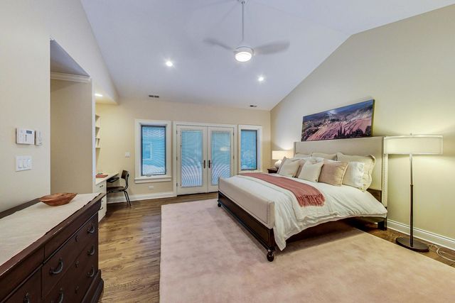 $790,000 | 520 Hunter Road, Glenview, IL 60025