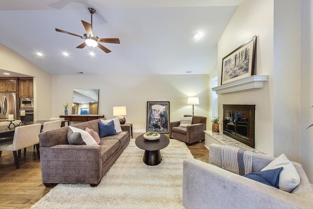 $790,000 | 520 Hunter Road, Glenview, IL 60025