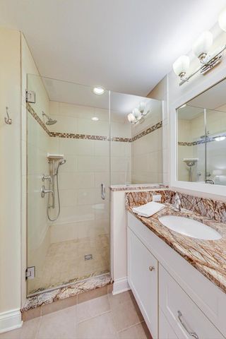 $790,000 | 520 Hunter Road, Glenview, IL 60025