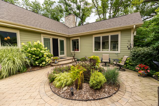 $790,000 | 520 Hunter Road, Glenview, IL 60025