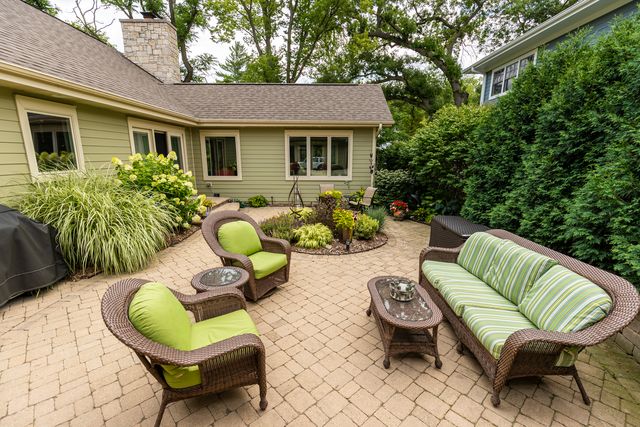 $790,000 | 520 Hunter Road, Glenview, IL 60025