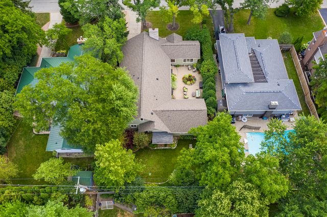 $790,000 | 520 Hunter Road, Glenview, IL 60025